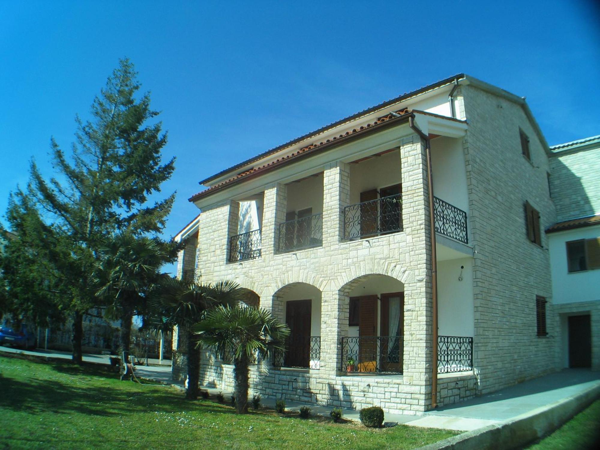 Vendégház Moderno